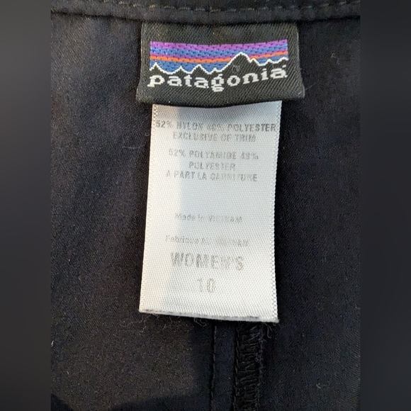 Patagonia skort with zipper pockets, black size 10 - Picture 10 of 10